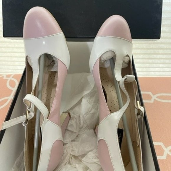 SHOES - Picture 5 of 8